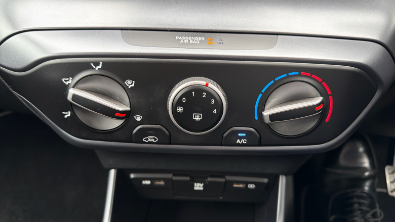 Hyundai BAYON 1.0 TGDi 48V MHEV SE Connect 5dr Petrol Hatchback